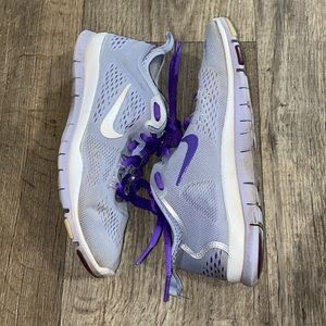 Purple Nike Tennis Shoes